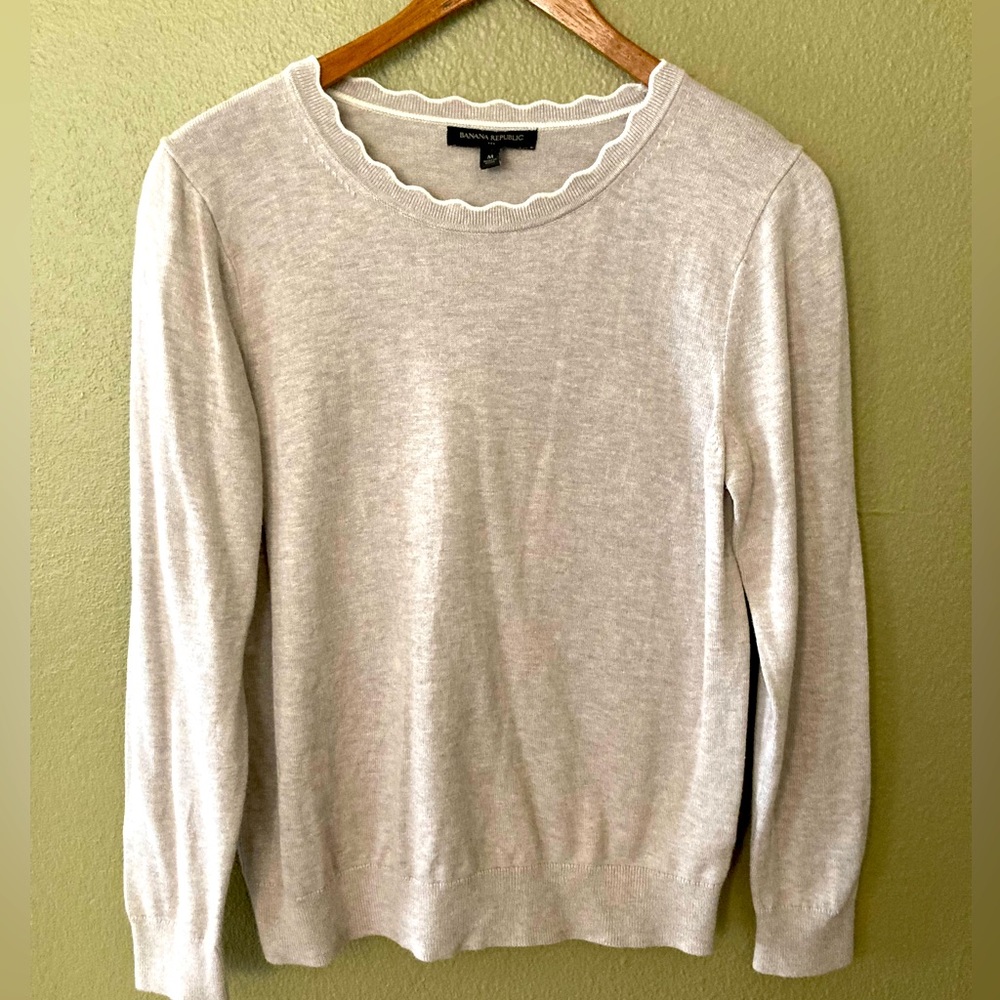 Banana Republic Scallop Neck Sweater Oatmeal with white trim